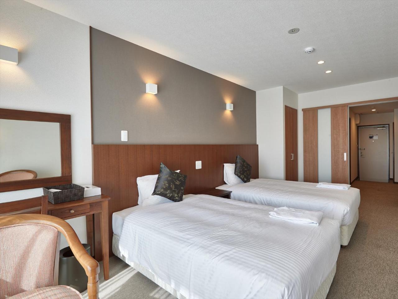 Creass Hotel Tsubogawa Marche Наха Экстерьер фото